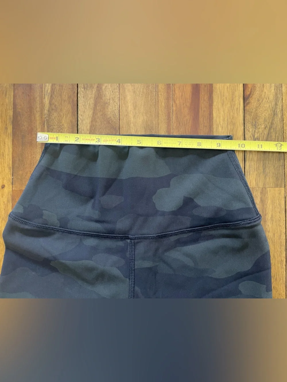 Alo High-Waist Camo Biker Shorts
